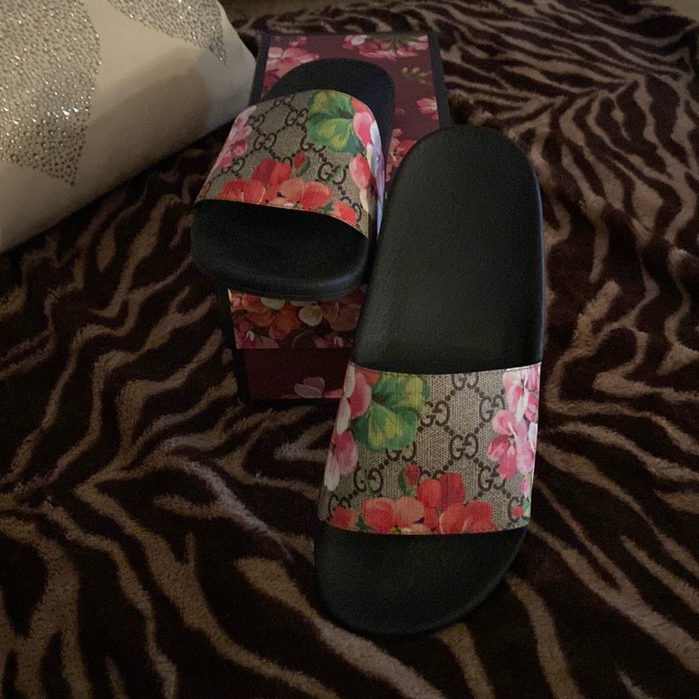 Gucci Flowered Slides